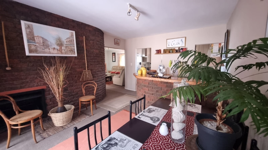 6 Bedroom Property for Sale in Bluewater Bay Western Cape